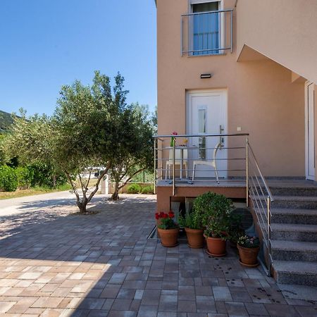 Apartments Viktorija 2 바슈카 객실 사진